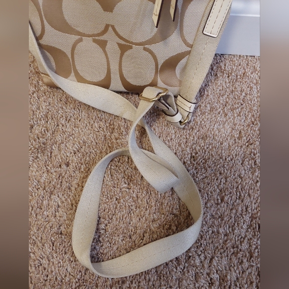 ❤️SALE! COACH Signature Stripe Jacquard Fabric Swingpack Crossbody Bag - Picture 8 of 16